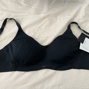 NWT NIKE ALATE MINIMALIST WOMEN'S LIGHT-SUPPORT PADDED